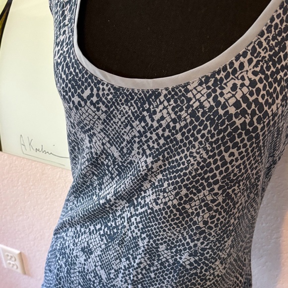 shirt size medium - Picture 2 of 6